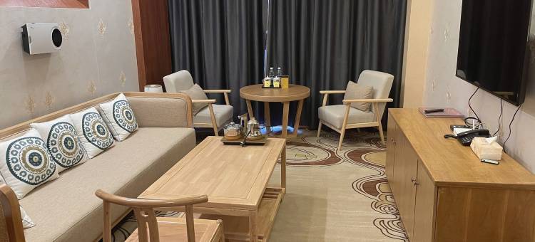 札达岗嘎底斯酒店图片