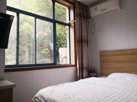 七橙公寓(天河机场店)