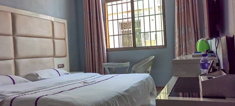 元谋椰子林商务宾馆图片