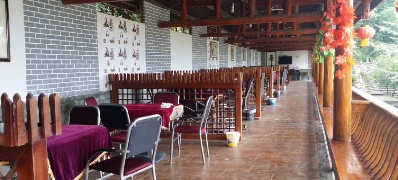 峨眉山峨圣温泉山庄图片