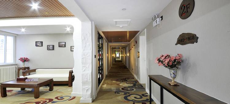 栾川良玉杜鹃海驿站图片