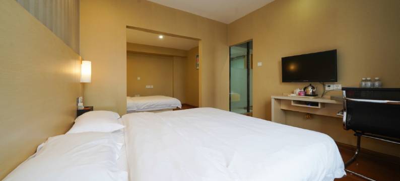 正龙大酒店(南宁玉洞地铁站店)图片