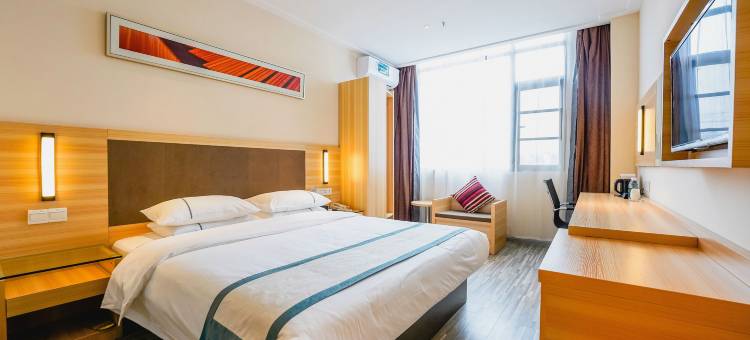 嘉宝美宿·城景星空影音巨幕观影·甄选酒店(南昌火车站东广场店)图片