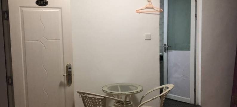 湛江瀚轩商务酒店(422医院海滨船厂店)图片