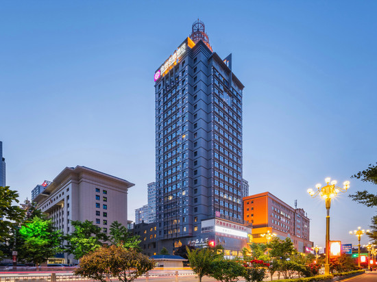 兰州金地名庭酒店(张掖路省政府地铁站店)