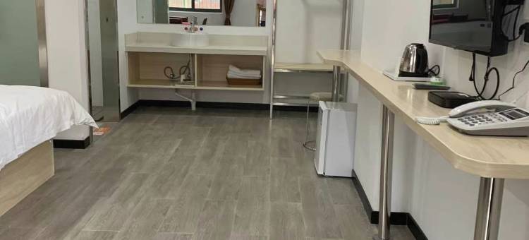 布丁酒店(岳陂社区葛店高速收费站店)图片