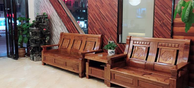 富宁加州酒店图片