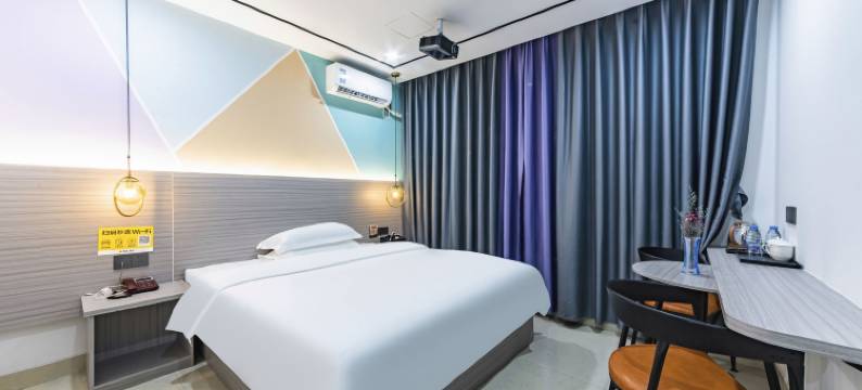 铂金主题公寓(汕尾职业技术学院店)图片