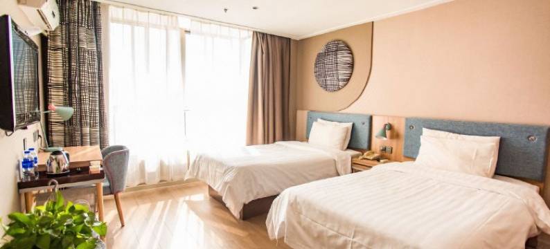 亚信电竞酒店(启东文峰大世界店)图片