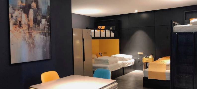 辛巴电竞酒店(郑州黄河科技学院店)图片