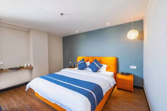 台山韦晴轩酒店(商业城店)