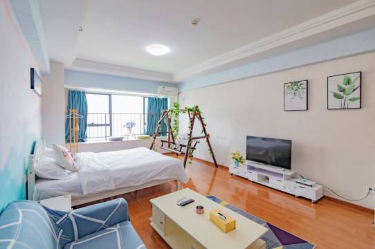 蜜恋主题公寓(东莞厚街万达广场店)