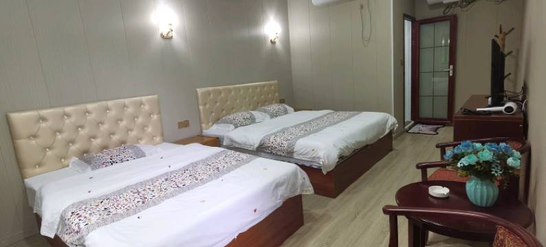 平江古枫迎山庄图片