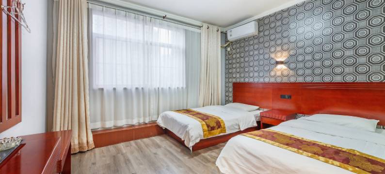 春和酒店(西安高新技术开发区科技路地铁站店)图片