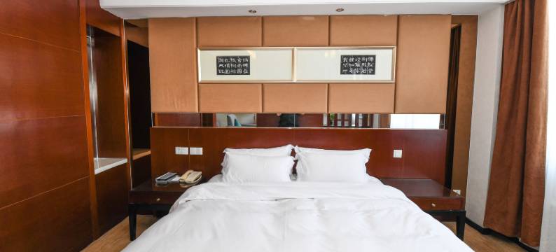 泰安丽景广场酒店(泰山景区天外村店)图片