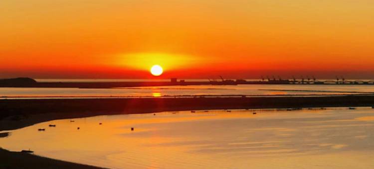 白鲸公馆·贝贝精选海景公寓(营口山海广场店)图片