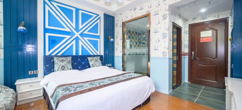 32主题酒店图片