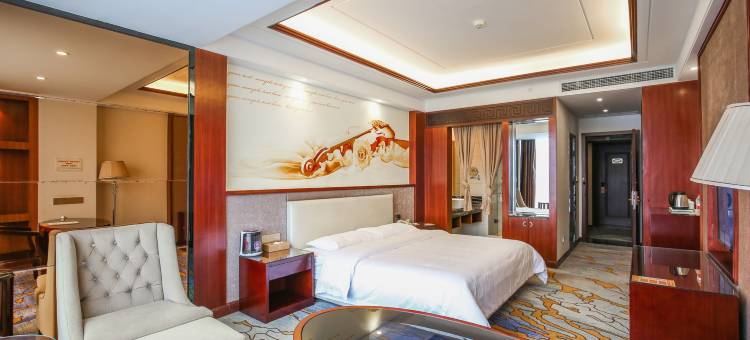 维也纳国际酒店(峨眉山水晶广场店)图片