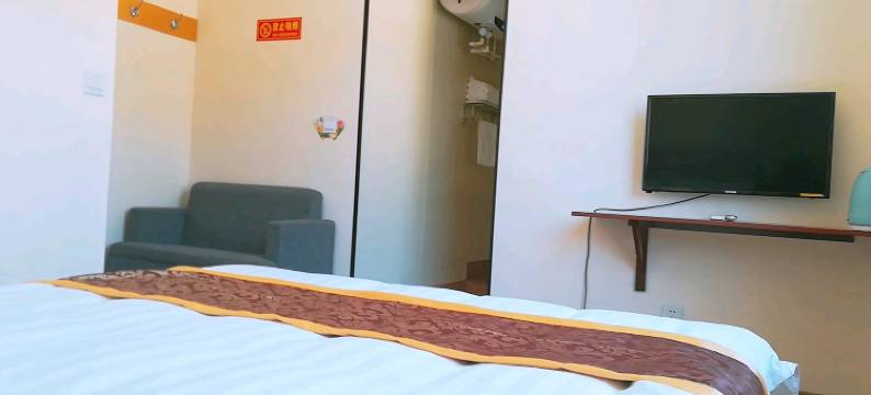 泰安六间房客栈图片