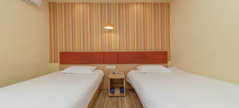 华逸蓝京精选宾馆(泰安光彩市场店)图片