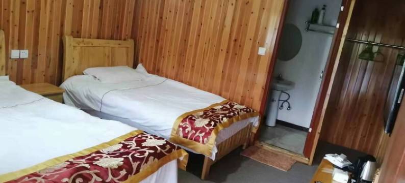 邛崃清荷山房民宿图片