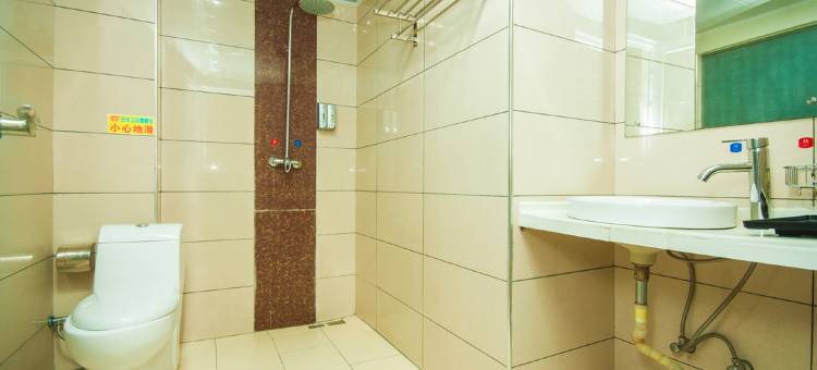 OYO十堰绿景商务宾馆图片