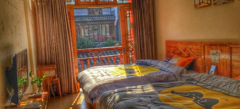 寄情轩驿站(凤凰古城店)图片