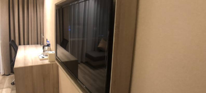 洛川轻享巢酒店图片