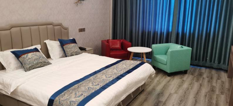 怀仁华相林酒店图片