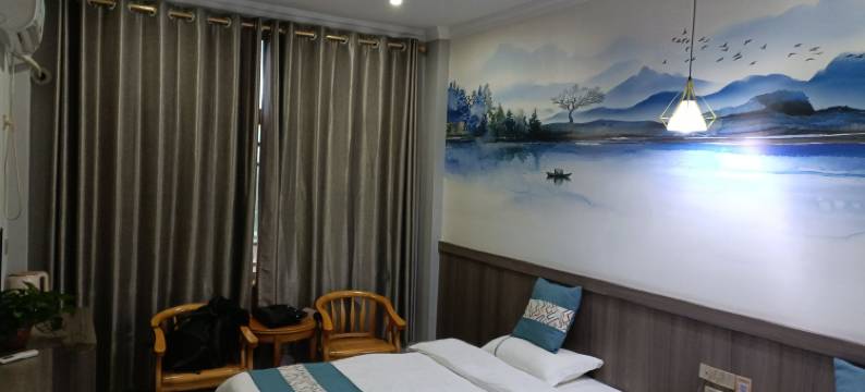 洛阳金燕主题酒店图片