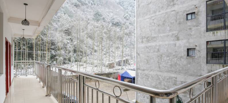 西岭雪山雪影苑农家乐图片
