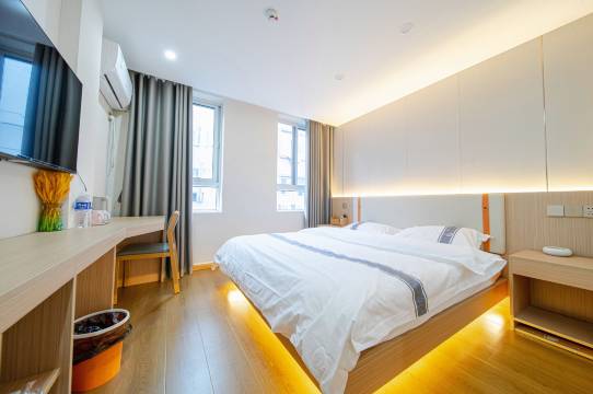 柚橙酒店(徐州铜山万达师范学院店)