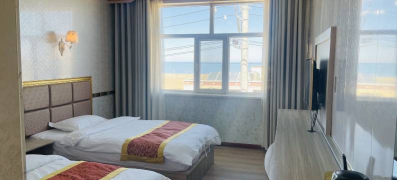 青海湖左岸观景酒店图片