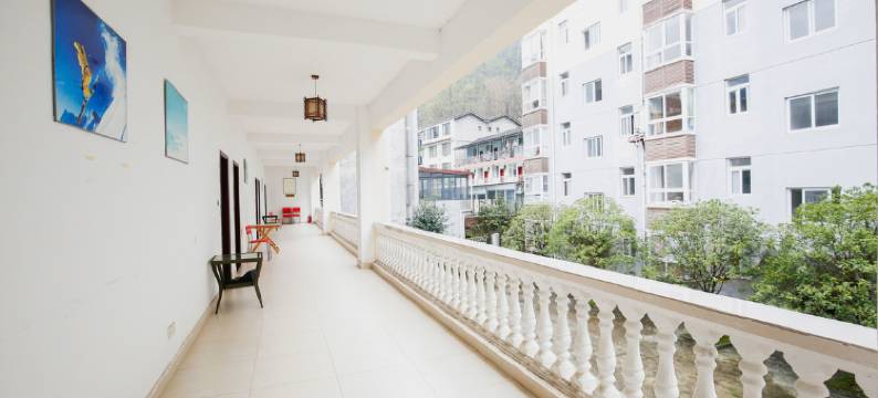 西岭雪山深度雅居酒店图片