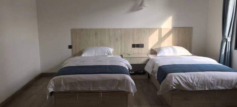 已夏民宿(蒙自店)图片