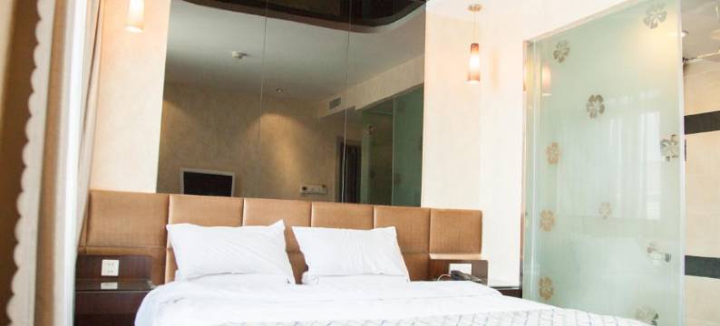 七彩时尚艺术宾馆(哈尔滨师范大学店)图片