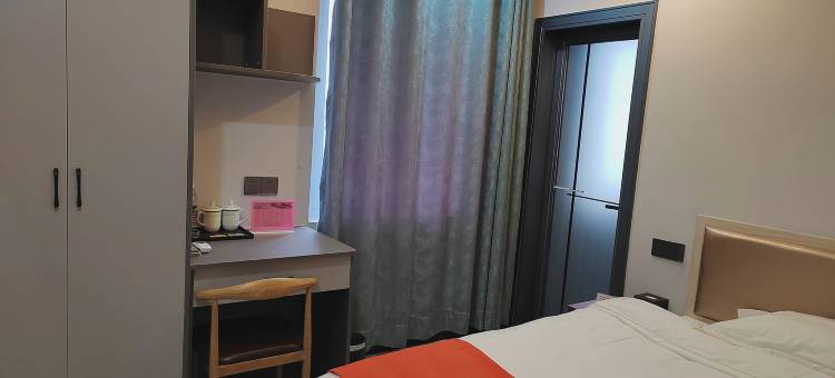 湖缘酒店(毕节工业职业技术学院店)图片