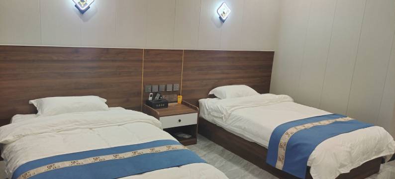 阿拉善左旗吉兰泰亿鑫商务宾馆图片