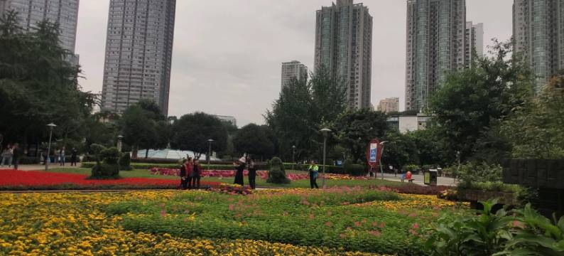 重庆暮然回首青年旅舍(观音桥步行街店)图片