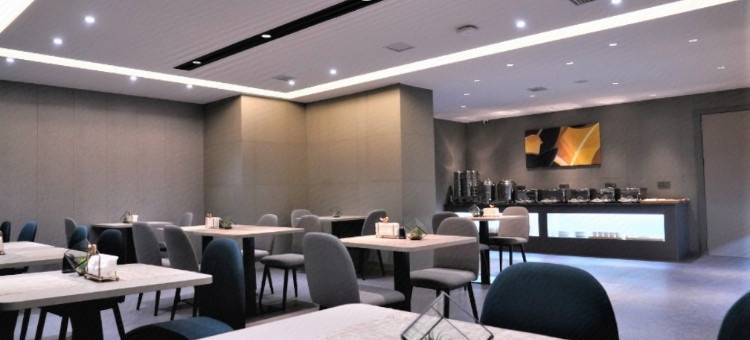 睿柏·云酒店(盘锦大洼客运站店)图片