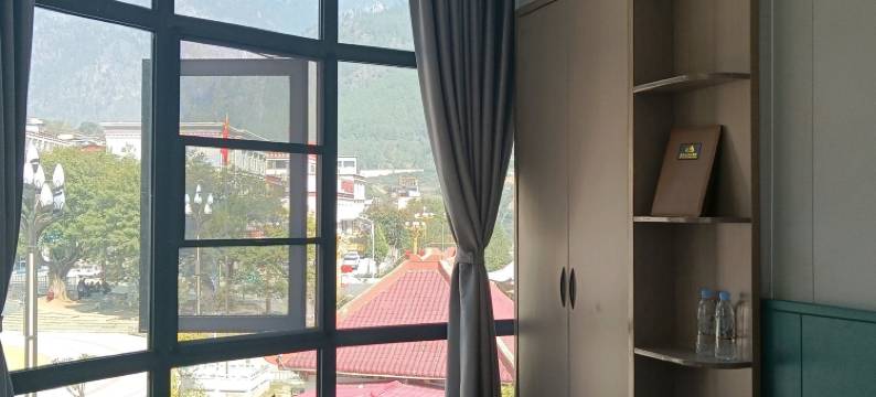 察隅格瓦拉大酒店图片