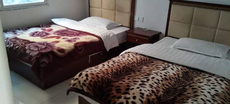 泸定绿草地宾馆图片