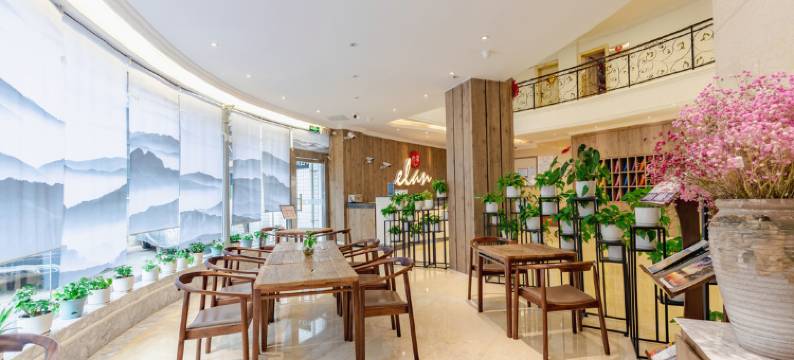 月都假日酒店(西昌建昌古城店)图片