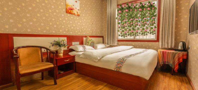 康定登巴客栈1号店图片