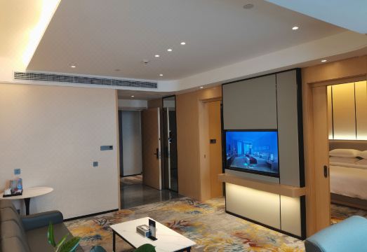 QingAo International Hotel Hotel Overview
