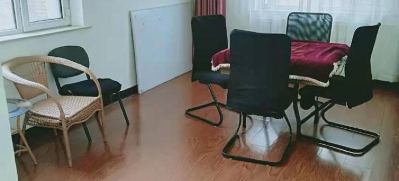 和丰快捷酒店(包头东站工业路店)图片