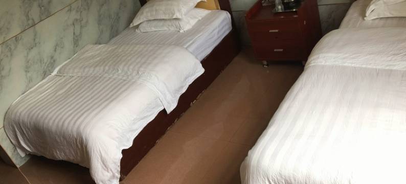 柳州嘉年华小宾馆(雒容站店)图片