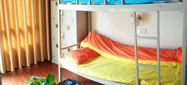 广元皇泽青年旅社图片