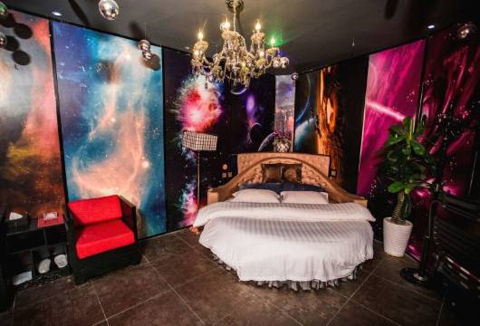 库尔勒海誉LOVE主题酒店