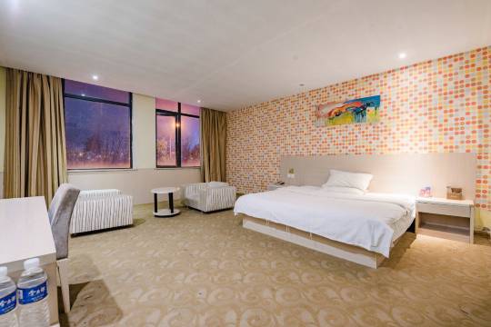 乔治E家连锁旅店(柘城店)